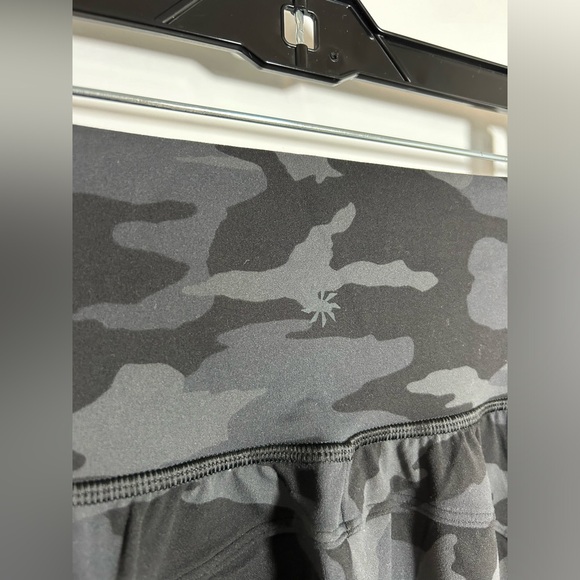 XS Athleta camo jogger - XS Petite - Picture 8 of 10